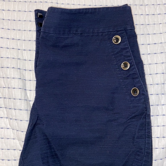 ANN TAYLOR blue shorts - Picture 3 of 4